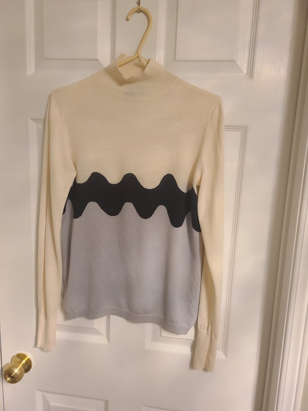 Uniqlo Marimekko Cream, Black & Gray Wave-Tier Turtleneck
